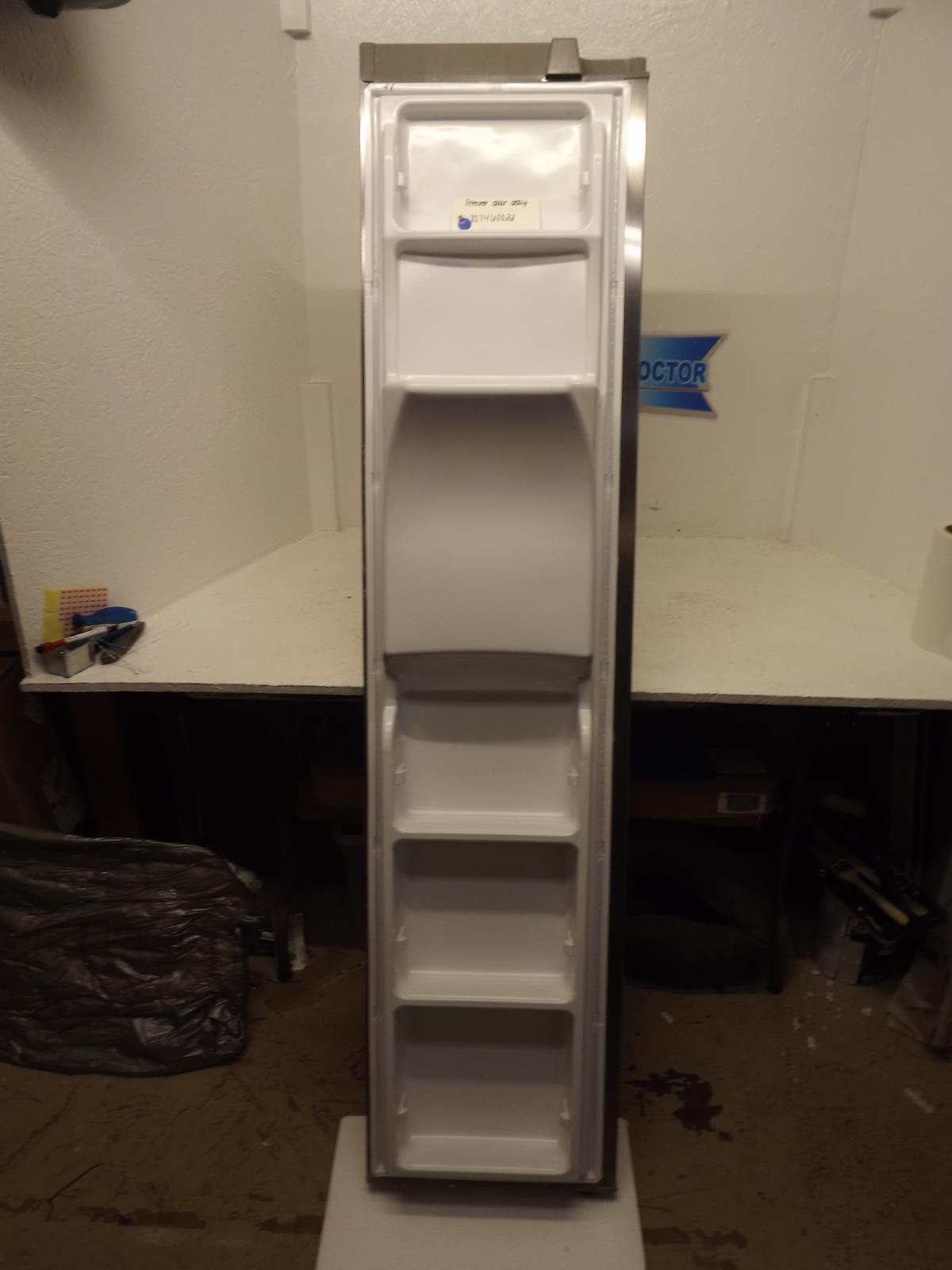 Frigidaire Refrigerator 807460022 Freezer Door Assembly Used Frigidaire Refrigerator 807460022 Freezer Door Assembly Used